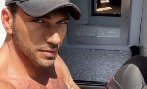Lutto per Costantino Vitagliano: il post dell’ex tronista