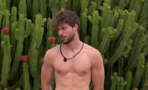 Love Island quarta puntata: Denis in preda alla gelosia per Monica