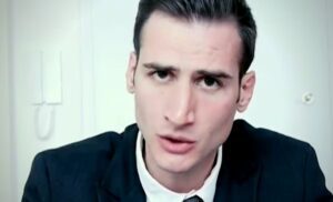“Chiamatemi Il Musazzi”: chi è il blastatore dei vip che ha conquistato il web