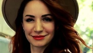 Tonica: Andrea Delogu conduce il nuovo programma musicale di Rai2