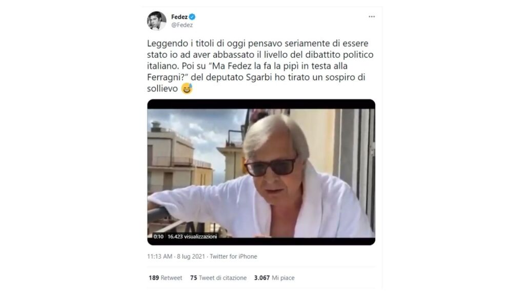 fedez risponde su Twitter a Vittorio Sgarbi