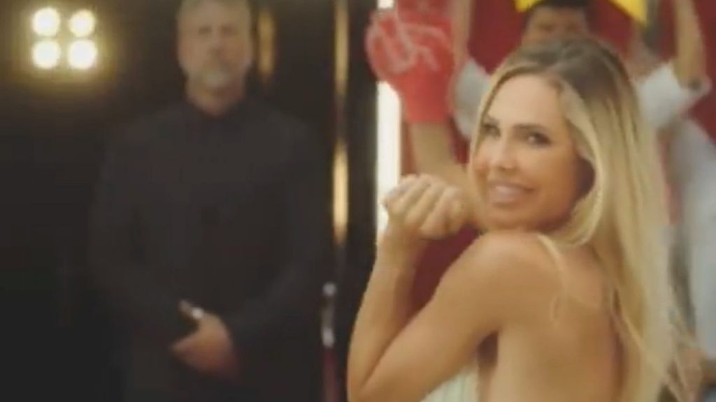 ilary blasi al timone di star in the star polemica promo