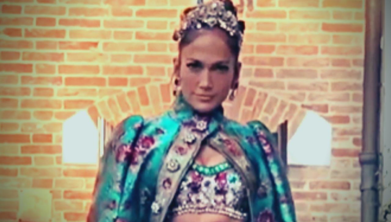 Jennifer Lopez look Festival di Venezia Dolce e Gabbana