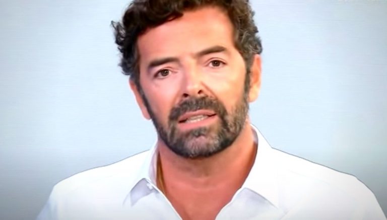 Alberto Matano conduttore de La vita in diretta