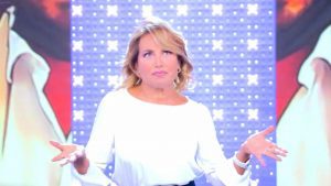 Pomeriggio Cinque, non è tornato, è proprio nuovo. E ora lo conduce Zia Barbara d’Urso