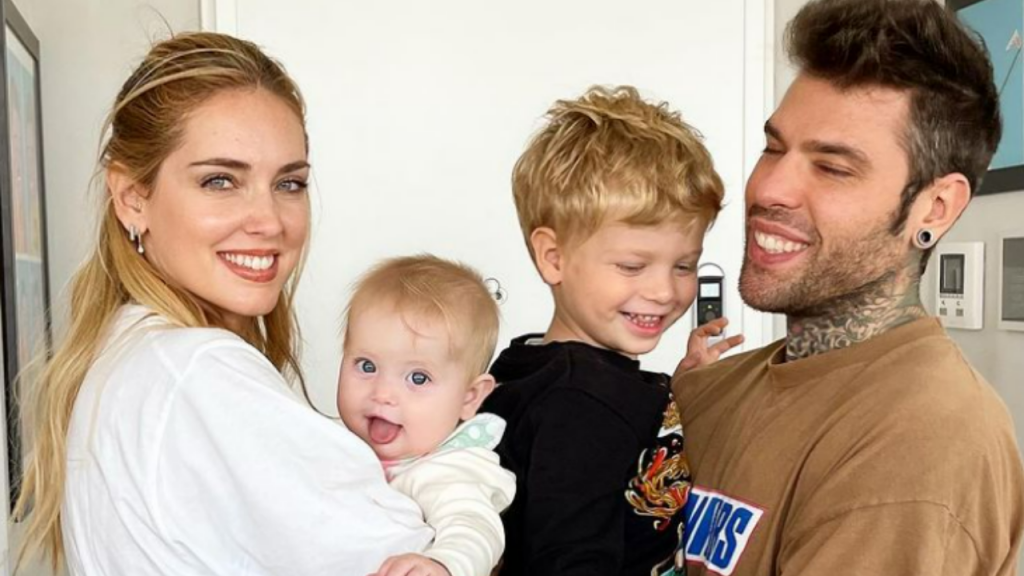 Chiara Ferragni con la figlia Vittoria, il figlio Leone e Fedez