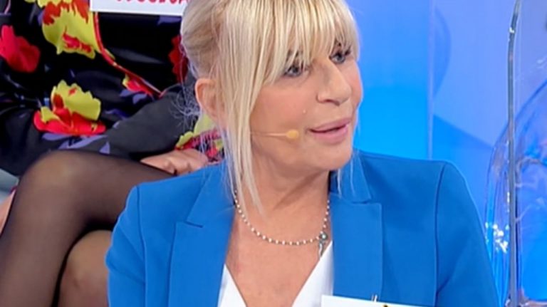 Gemma Galgani in studio a Uomini e Donne