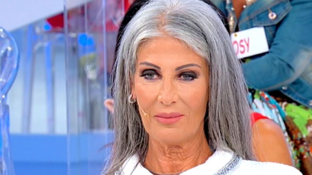 Isabella Ricci lascia Uomini e Donne ed esce con Fabio 42 Isabella Ricci lascia Uomini e Donne