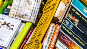 I libri più venduti della settimana: Ken Follett e Lyon superano Fabio Volo