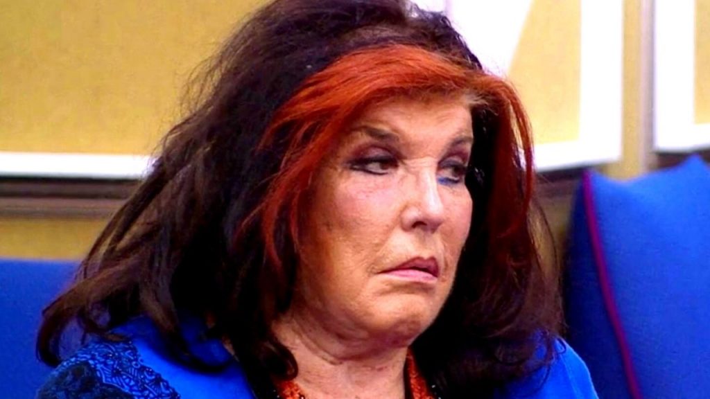 Patrizia De Blanck bacchetta Belén su Rossano Rubicondi: "Non hai speso una parola" 42 Patrizia De Blanck contro Belén