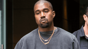 Kanye West: il rapper diventa Babbo Natale per i bambini di Chicago