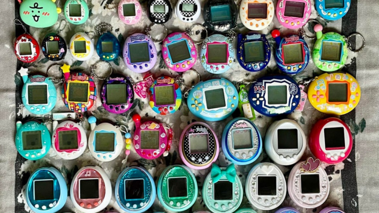 Una collezione di Tamagotchi