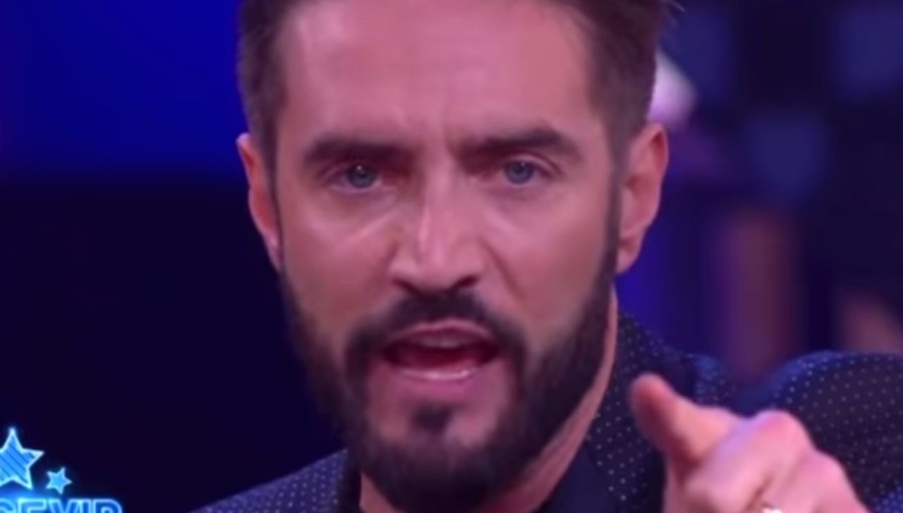 Alex Belli smette di seguire Soleil su Instagram: "Str**za" 41 Alex Belli Soleil Sorge Twitter
