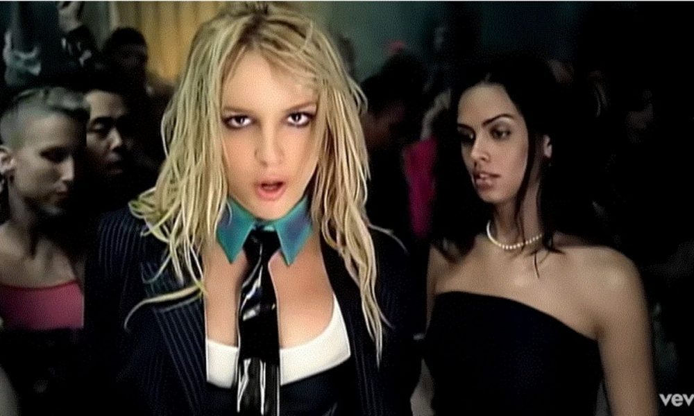 “Britney Spears è morta, quella è un clone”: la teoria dei fan e la rivelazione clamorosa di Perez Hilton
