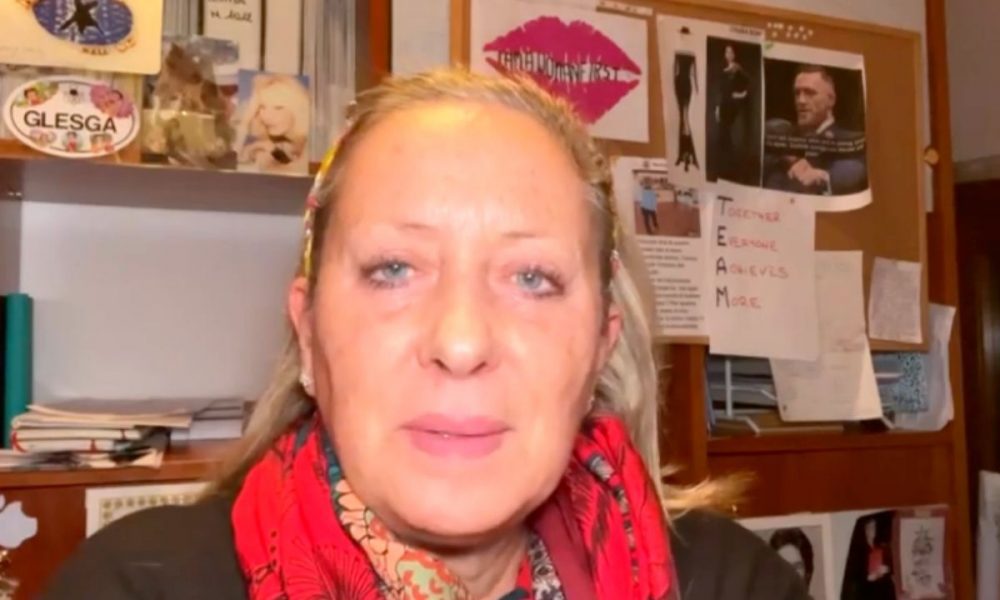 Lo sfogo di Carolyn Smith: “Non posso operarmi né fare terapie”