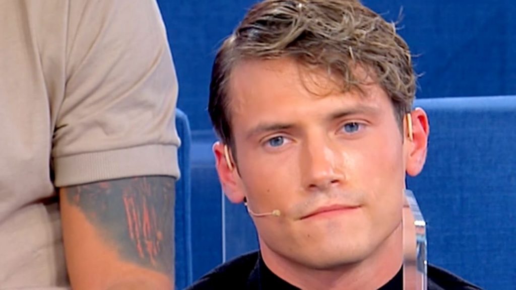 Andrea Nicole nella bufera per la scelta-smacco a Uomini e Donne, l'amico sui social: il retroscena a telecamere spente 42 Ciprian
