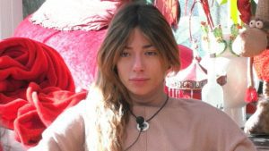 Risveglio brusco al GF Vip, Soleil contro Alex: “Dici solo un mucchio di stron**te”