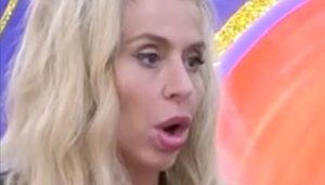 Valeria Marini, la scenata da “prima donna”: la showgirl sbotta contro Carmen Russo