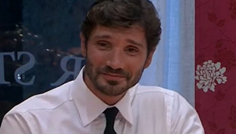 Stefano De Martino Bar Stella