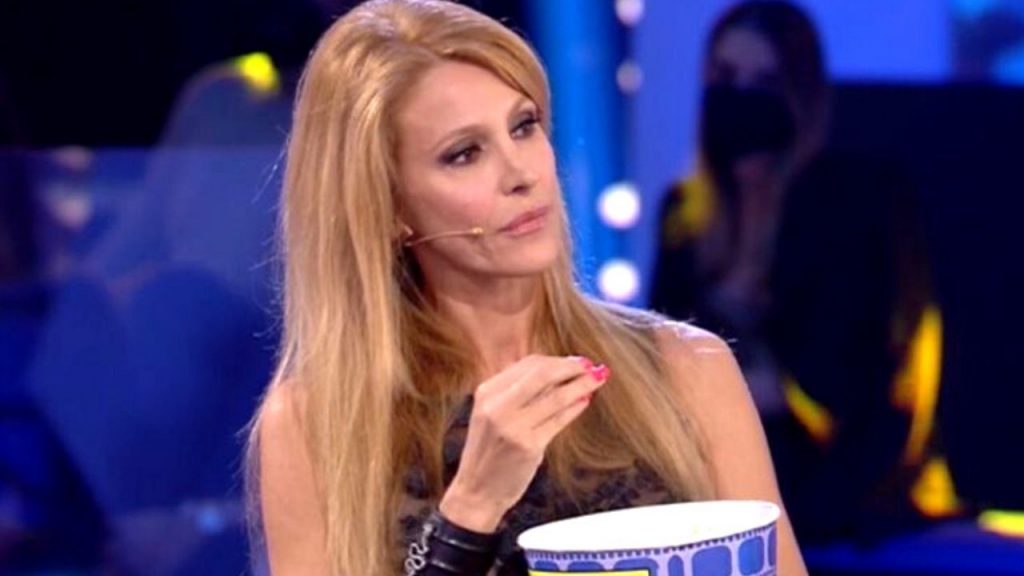 Adriana Volpe contro Sonia Bruganelli