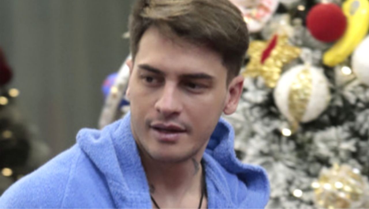 Alessandro Basciano, la richiesta al GF: "Vorrei parlare con un prete" 41 Alessandro Basciano GF Vip