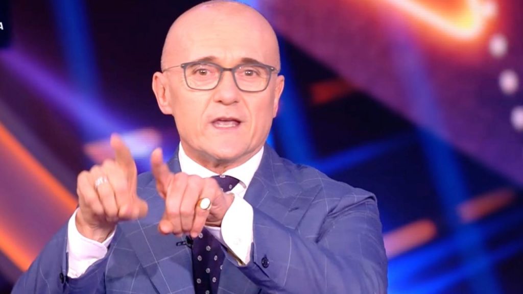 GF Vip, 3 nuovi ingressi: nuovi concorrenti, chi sono e quando entrano 42 Alfonso Signorini al GF Vip