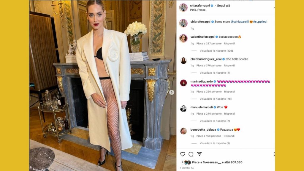 Chiara Ferragni senza mutande schiaparelli