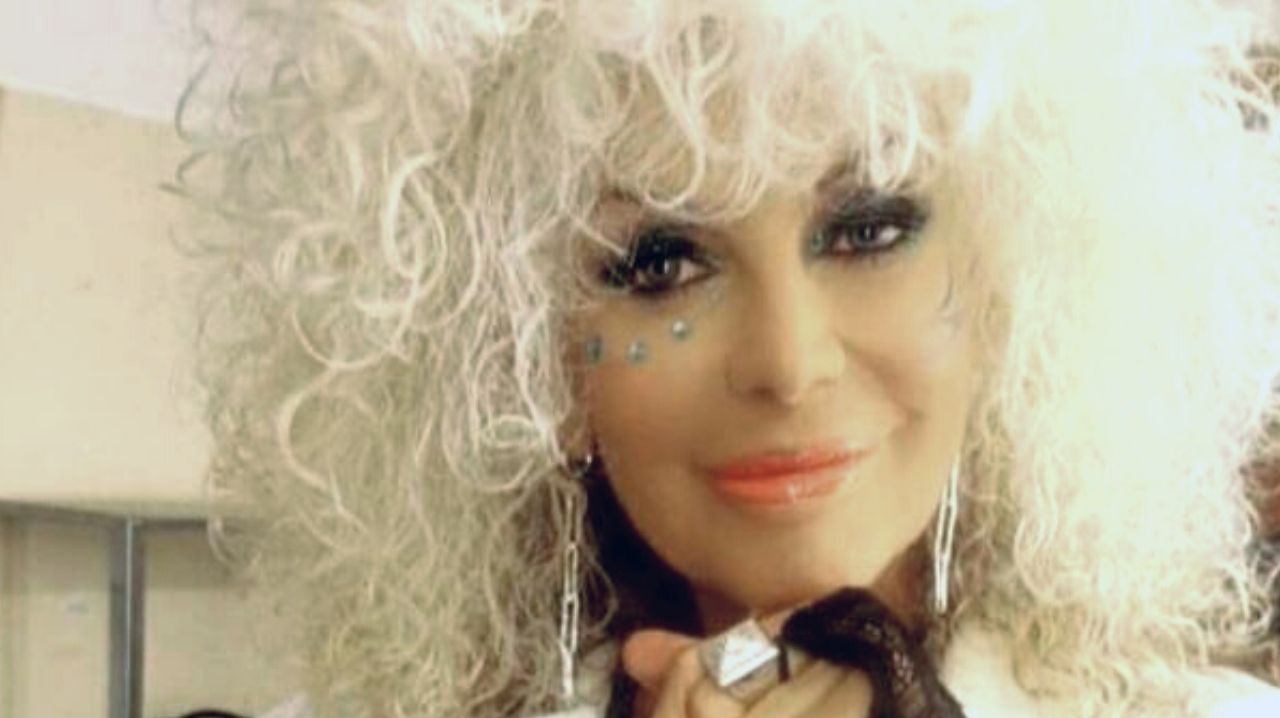 "Ti devi ritirare!": Donatella Rettore non perdona l'errore di Gianni Morandi 41 Donatella Rettore