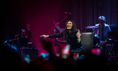 La cantante Elisa fotografata durante un concerto