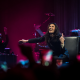 La cantante Elisa fotografata durante un concerto