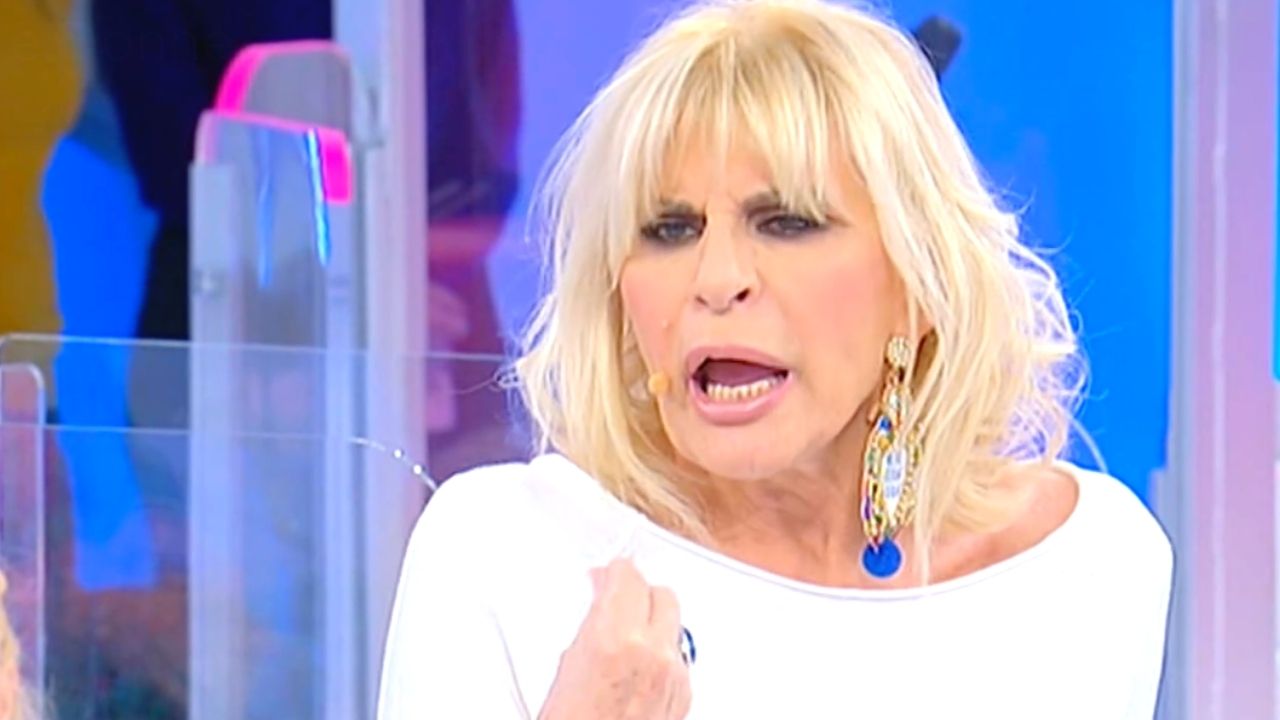 Gemma scartata da Massimiliano e zittita da Nadia: "Non hai il monopolio qua dentro" 41 Gemma Galgani a Uomini e Donne