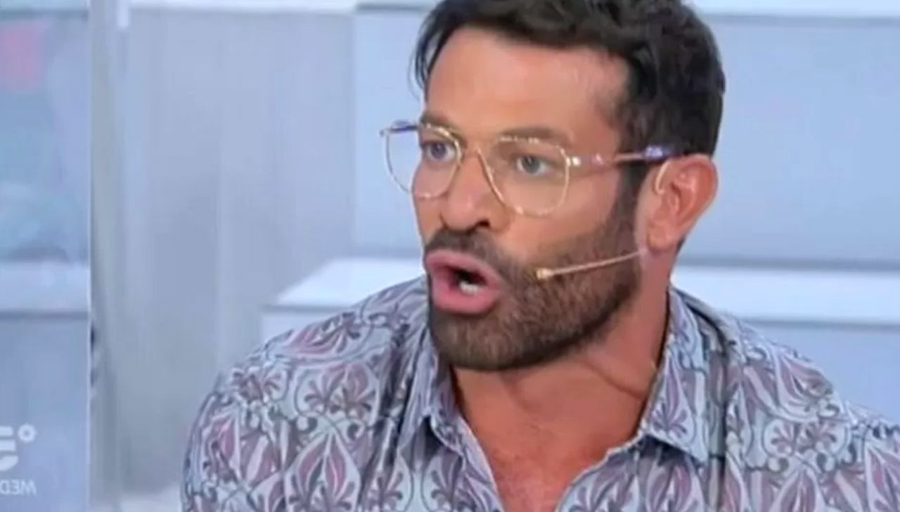 Gianni Sperti risponde a Paola Barale: la reazione su Instagram 41 Gianni Sperti Uomini e Donne