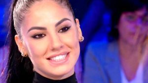 Giulia De Lellis compie gli anni: fidanzato, carriera in tv e libro dell’ex di Uomini e Donne regina di Instagram