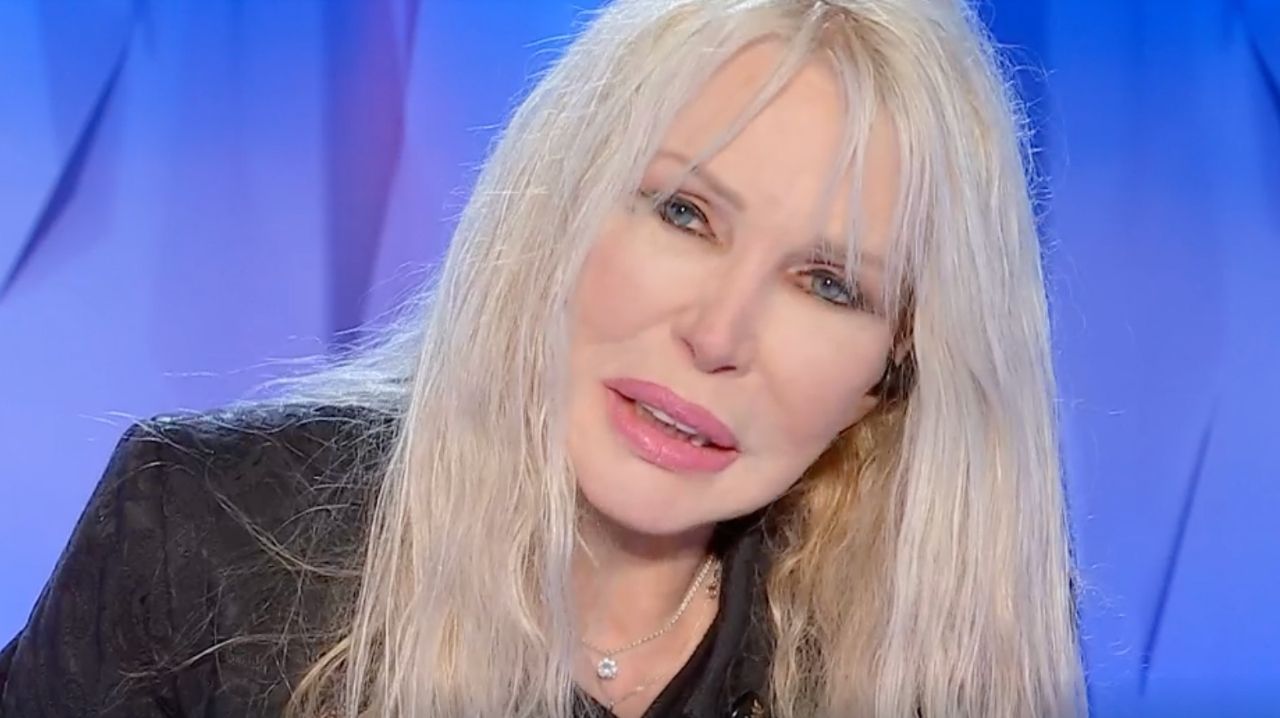 Ivana Spagna a Domenica In: "Ho perso una bambina" 41 Ivana Spagna figlia