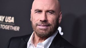 La figlia di John Travolta, Ella, pubblica il suo primo singolo “Dizzy”