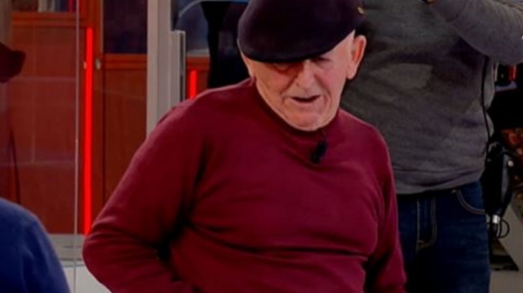 Uomini e Donne si blocca, Maria al nuovo corteggiatore: "Ci sono delle regole!" 43 Luciano Uomini e Donne