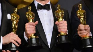 Oscar 2022, torna il presentatore agli Academy Awards: i candidati a condurre la cerimonia prevista a marzo
