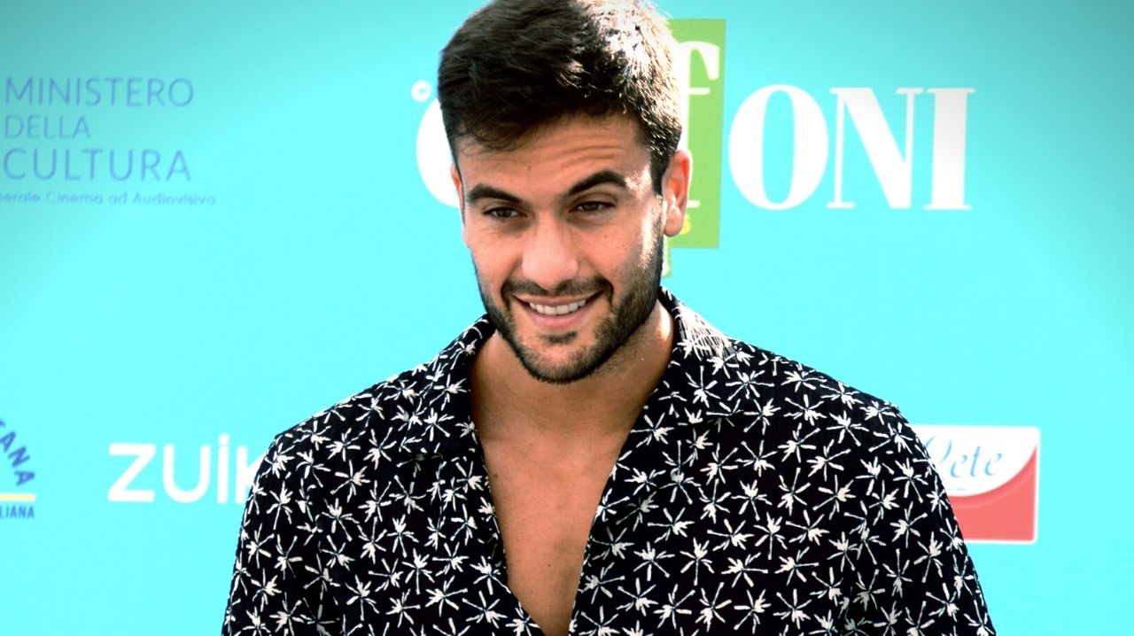 Pierpaolo Pretelli sempre più a suo agio in tv: "Sono un po' il botulino della Rai" 41 Pierpaolo Pretelli