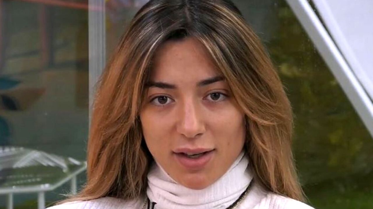 Soleil rifatta? Le parole della Sorge sui ritocchi prima del GF Vip 41 Soleil Sorge senza trucco