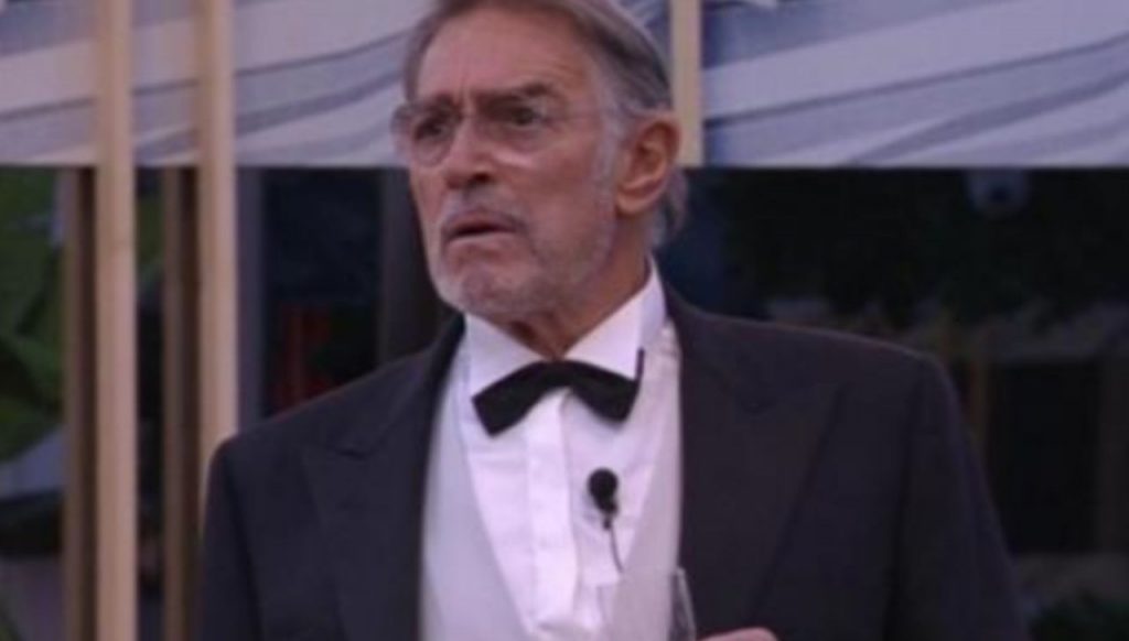 Fabio Testi, le parole sulla misteriosa compagna: "Ci vediamo nei week end, poi ognuno è libero" 42 Fabio Testi GF Vip