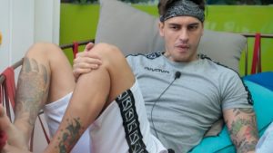 GF Vip, Alessandro Basciano: “I problemi alimentari? Caga*e!”