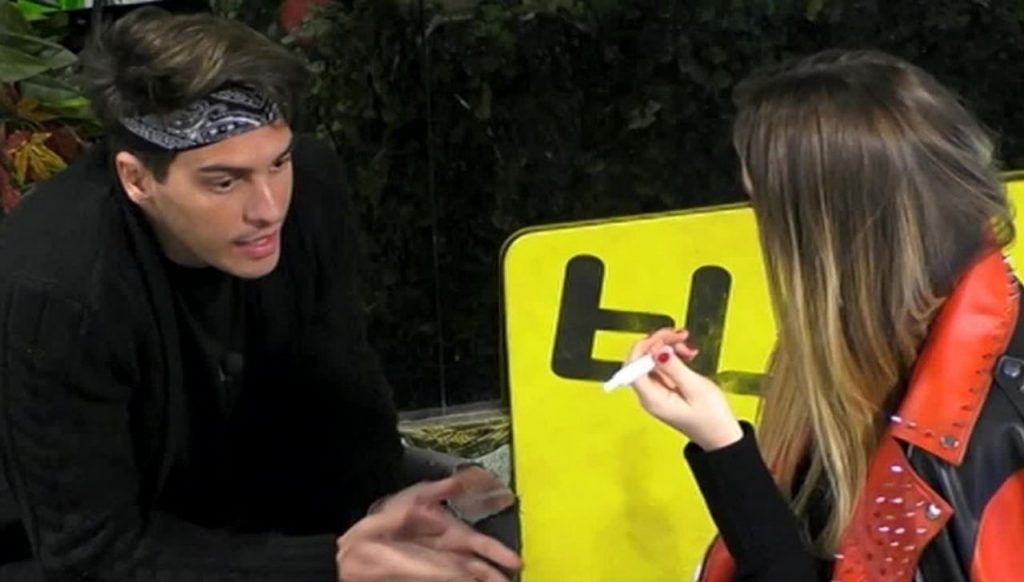Alessandro in fuga da Sophie: "Ho provato ad aprire la porta per scappare via" 42 alessandro basciano sophie codegoni gf vip 1