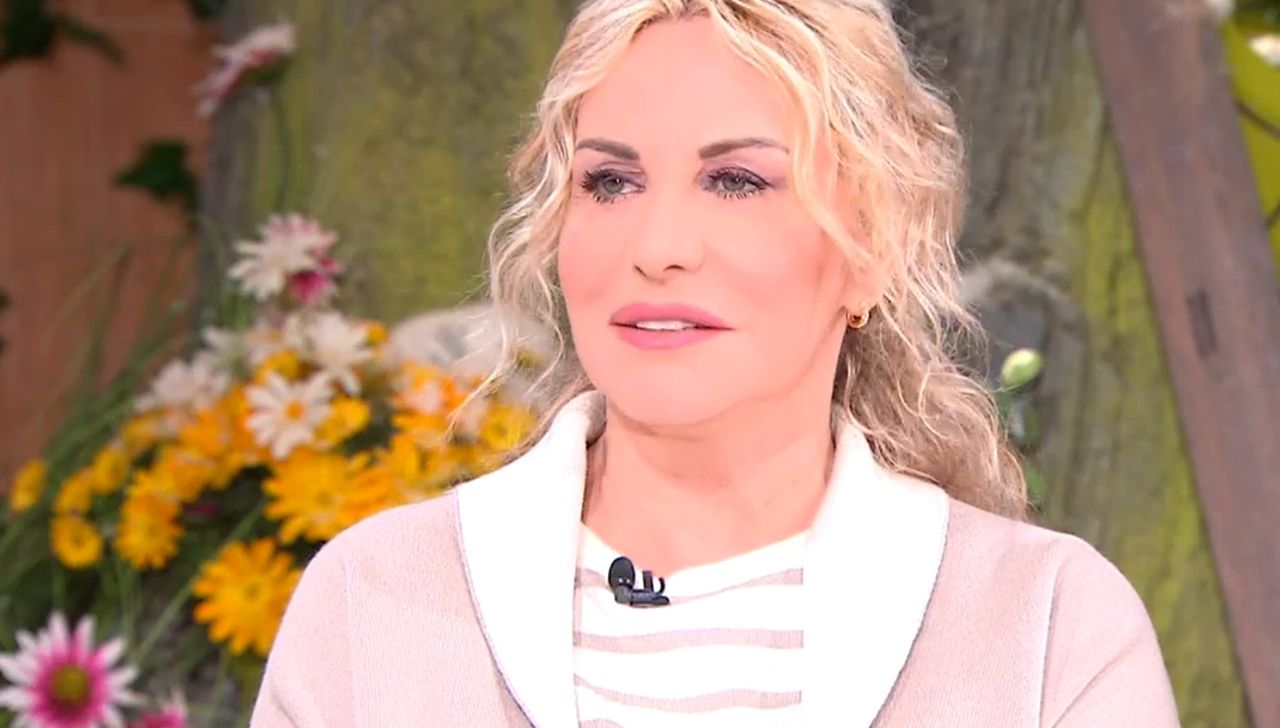 Antonella Clerici sbotta contro la pubblicità: "Vorrei fare anche la trasmissione" 41 Antonella Clerici Rai