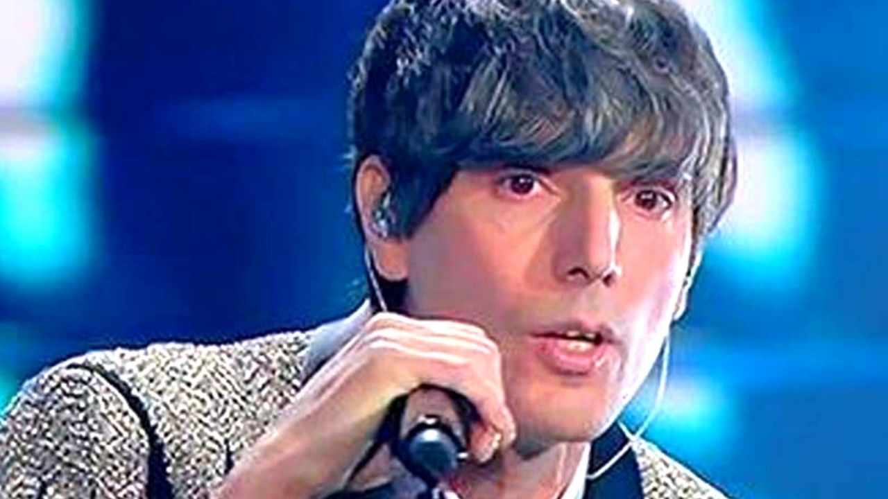 Bugo contro Sabrina Ferilli al Festival di Sanremo: "Che dici Ferilli!?" 41 Bugo contro la Ferilli al Festival