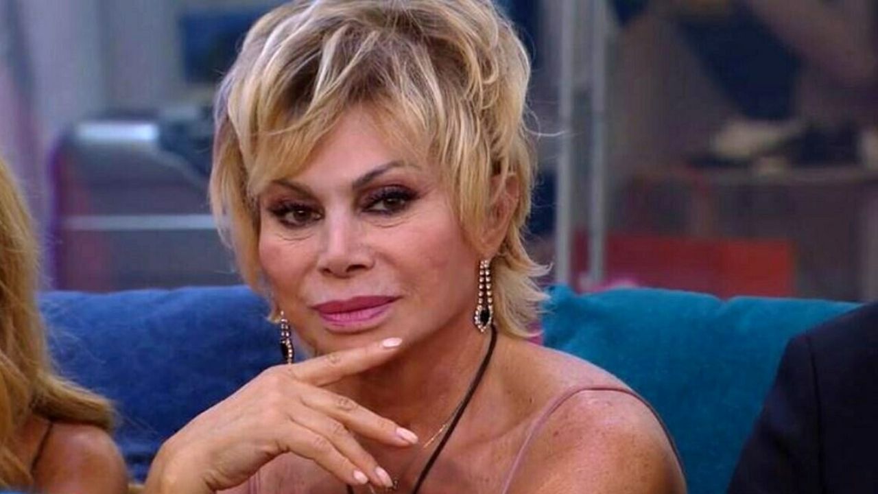 Carmen Russo commenta il GF Vip: "Nathaly Caldonazzo? Una mitomane" 41 carmen russo