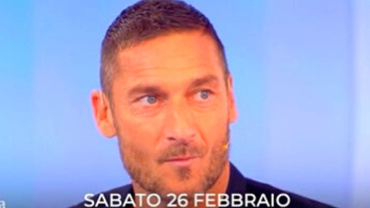 Francesco Totti ospite di C'è Posta per Te sabato 26 febbraio 41 Francesco Totti C'è posta per te