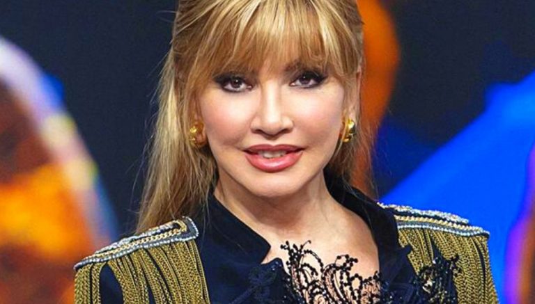 Il cantante mascherato Milly Carlucci