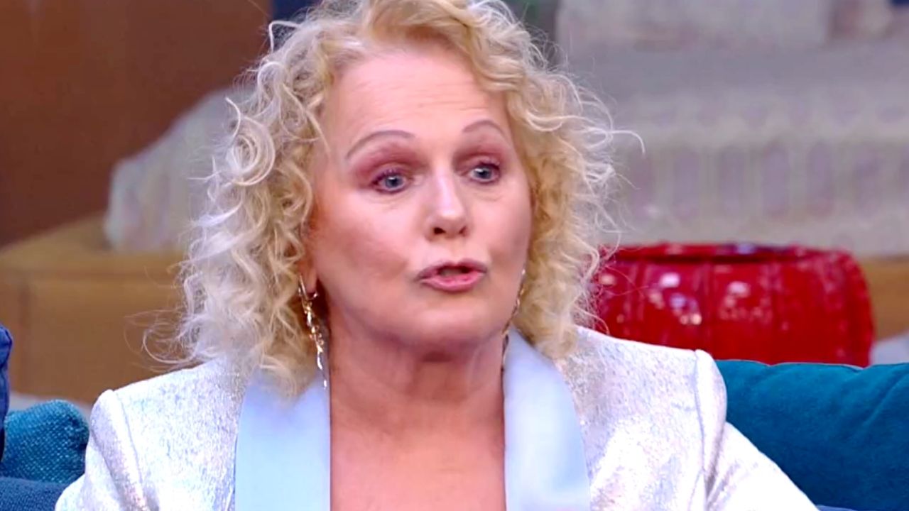 Katia Ricciarelli e Miriana Trevisan, scontro a fine puntata: "Basta con la faccia da santarellina" 41 Katia Ricciarelli al GF Vip