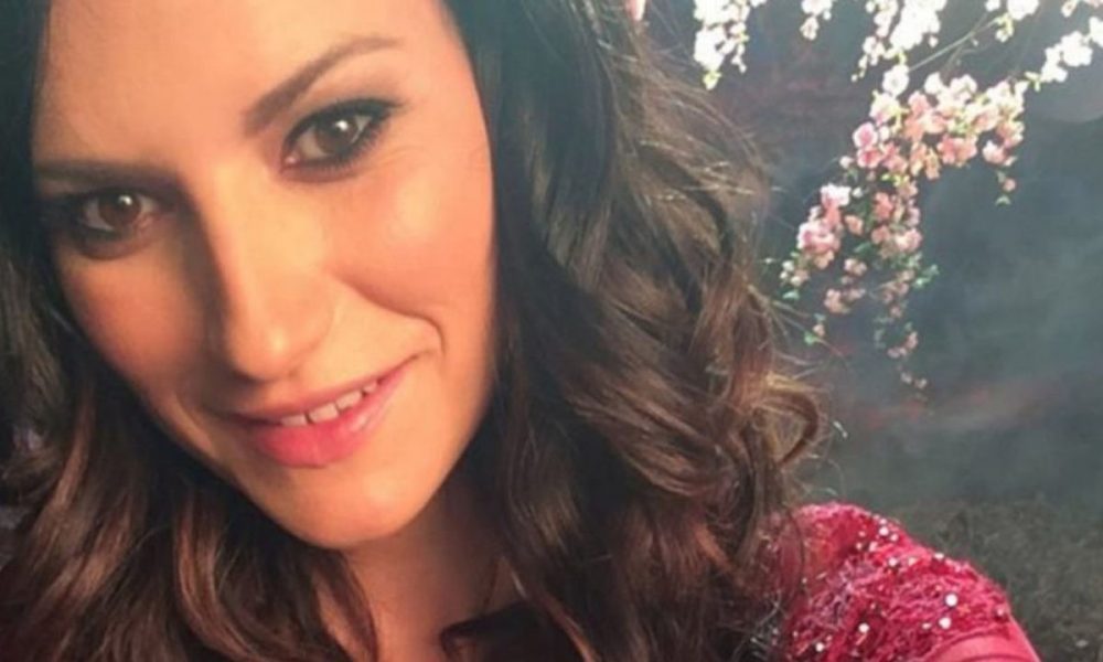 Laura Pausini e Paolo Carta presto sposi: le nozze entro l’anno