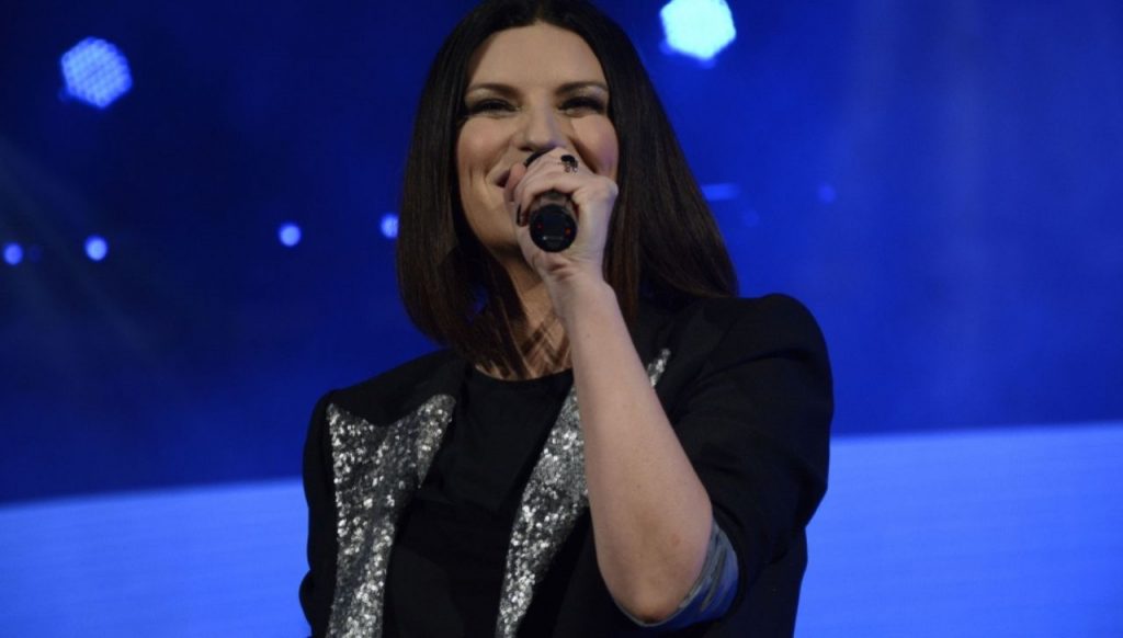 Laura Pausini ringrazia Marco e il suo tradimento: "Senza non sarei stata una cantante" 42 Laura Pausini